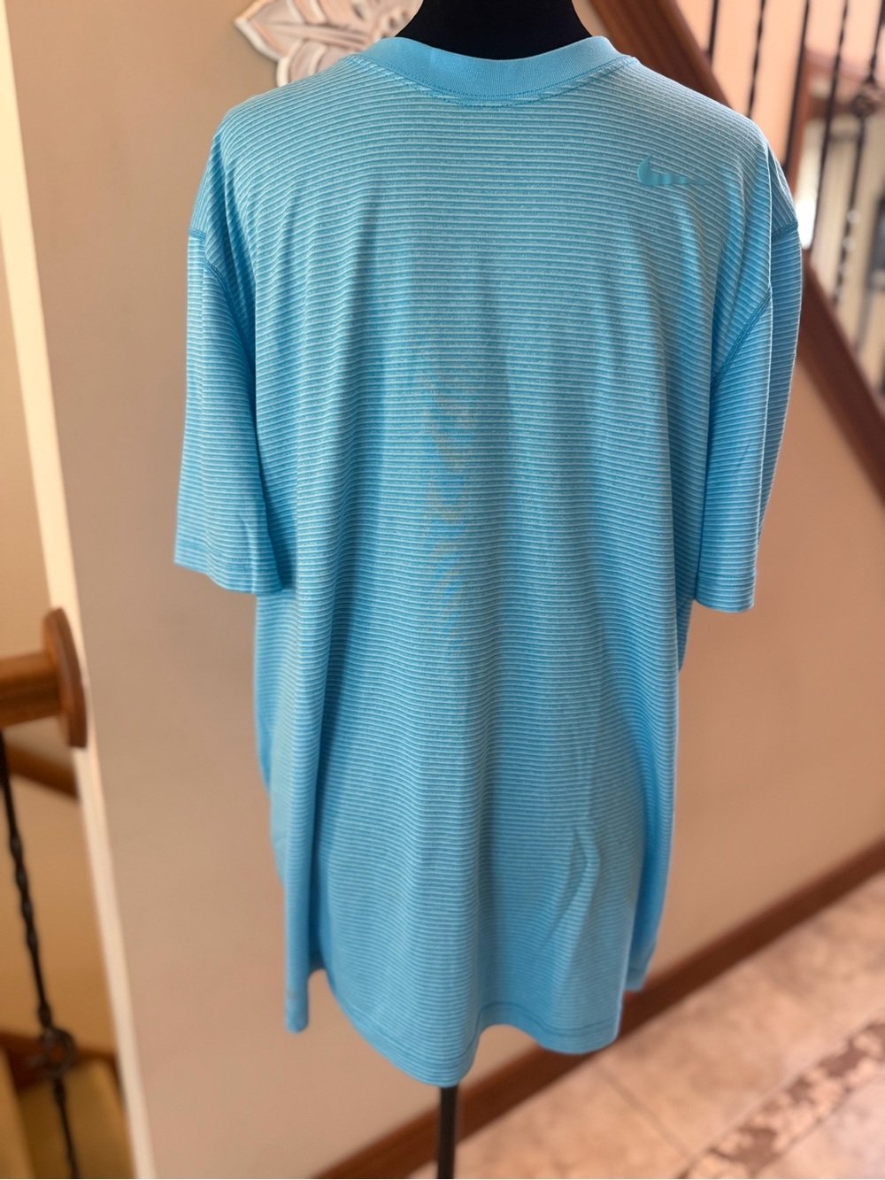 Nike Dri-FIT Striped Performance Tee – Men’s XL – Light Blue – EUC